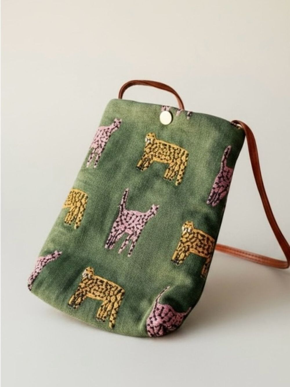 PURRFECT GIFT! Green Canvas Pink & Orange Cat Embroidered Crossbody Bag | NWT - Picture 9 of 9
